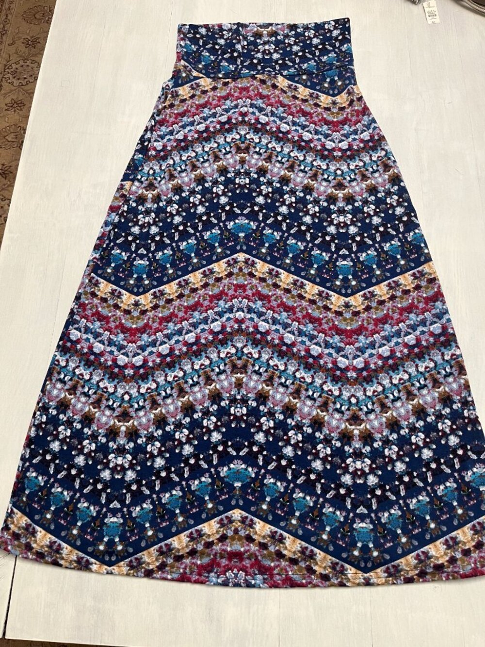 Urban Coco Chevron-Printed Fold-Over High-Waist Stretch Maxi Skirt